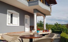 Rent Rooms Sakolli